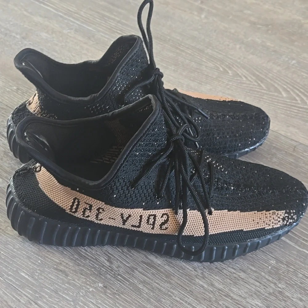 ADIDAS Yeezy Black and Tan Men's Shoes Size 7 - Picture 5 of 6
